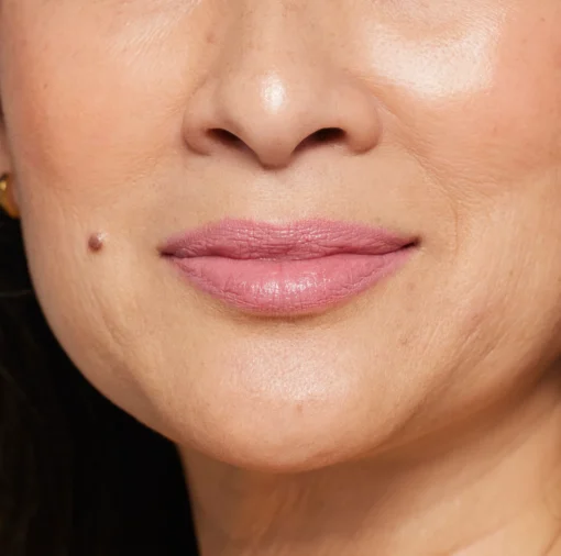 ColorLuxe Hydrating Cream Lipstick - Image 47